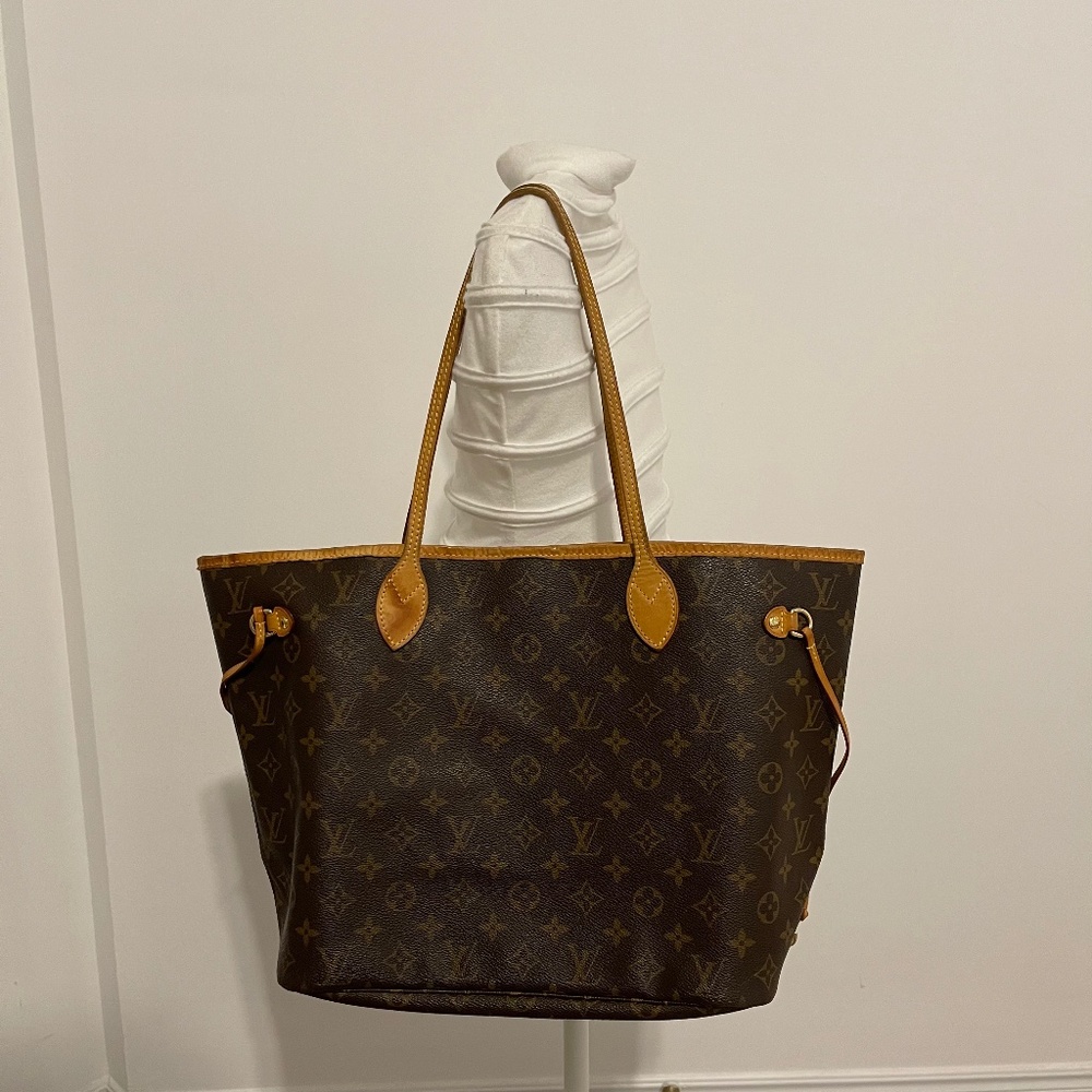 Louis Vuitton Neverful MM tote
